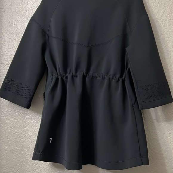 Ivivva black pullover size 14 girls - Picture 5 of 11